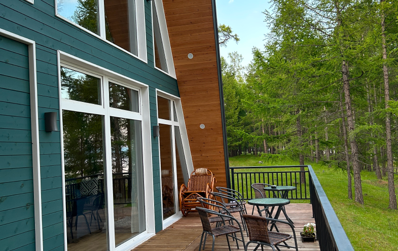Doublelake house
